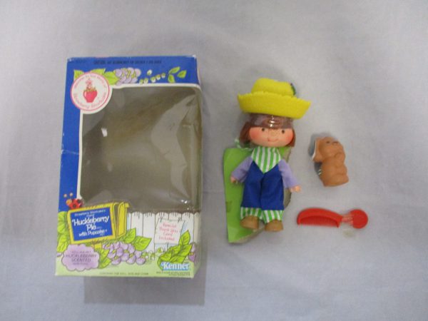 Kenner Strawberry Shortcake Huckleberry Pie with Pupcake
