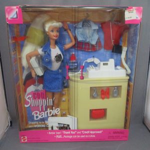 Barbie #17487 Cool Shoppin Barbie