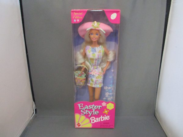 Barbie #17651 Easter Style Barbie