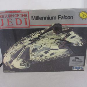 ERTL Return of the Jedi Millennium Falcon Model Kit Commemorative Edition