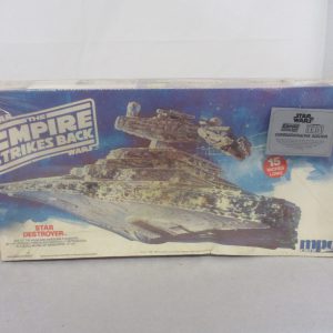ERTL Empire Strikes Back Star Destroyer Model Kit Commemorative Edition