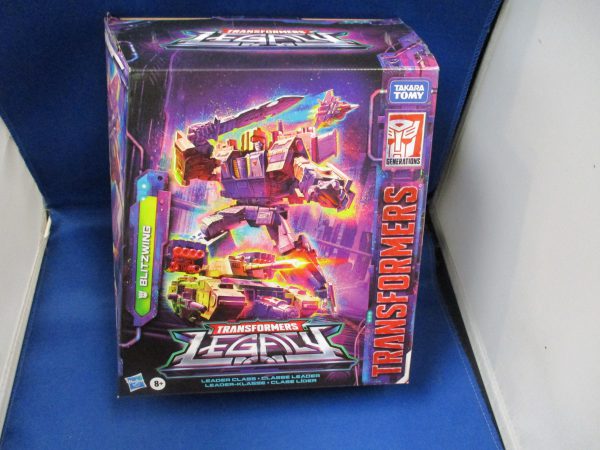 Legacy Leader Class Blitzwing