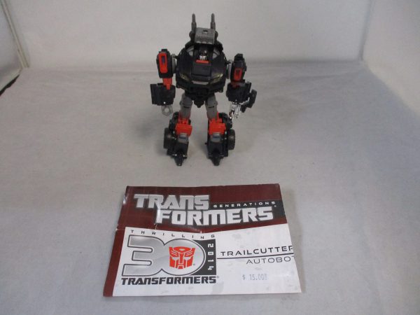 Generations Autobot Trailcutter