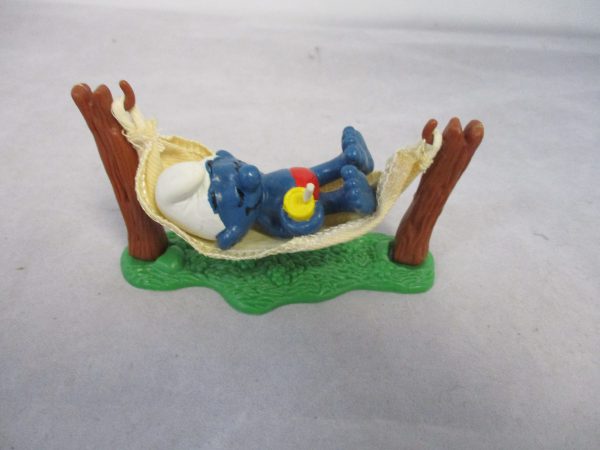 Schleich Smurfs Smurf in Hammock