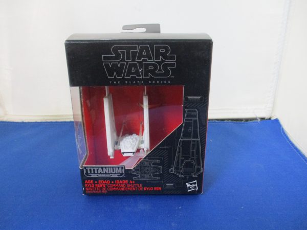 The Black Series Titanium Series Kylo Ren's Command Shuttle