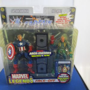 ToyBiz Legends Face-Off Captain America and Red Skull
