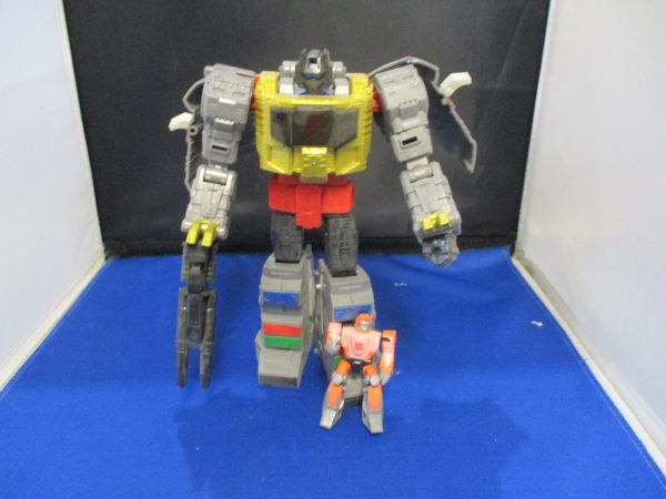Studio Series 86-06 Grimlock & Autobot Wheelie