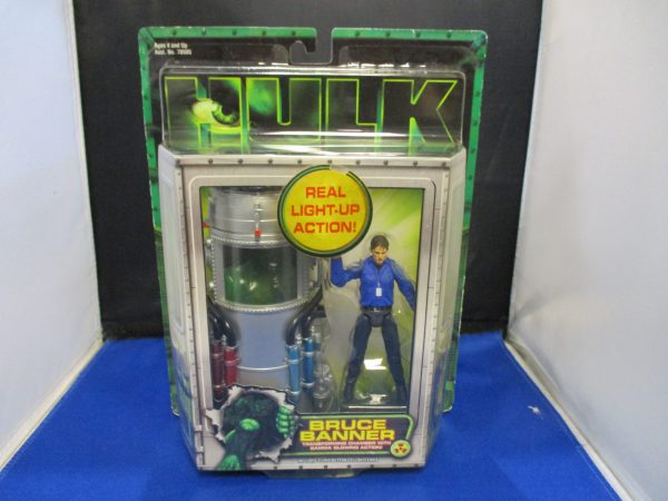 Toy Biz Hulk Bruce Banner Transforming Chamber w/ Gamma Glowing Action