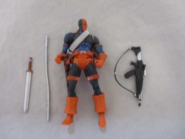 Dc Universe Classics Deathstroke (masked)