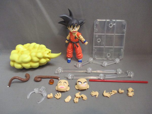 S.H. Figuarts Son Gokou W/ Nimbus Cloud