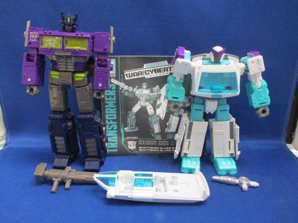Generations WFC Shattered Glass Optimus Prime & Ratchet