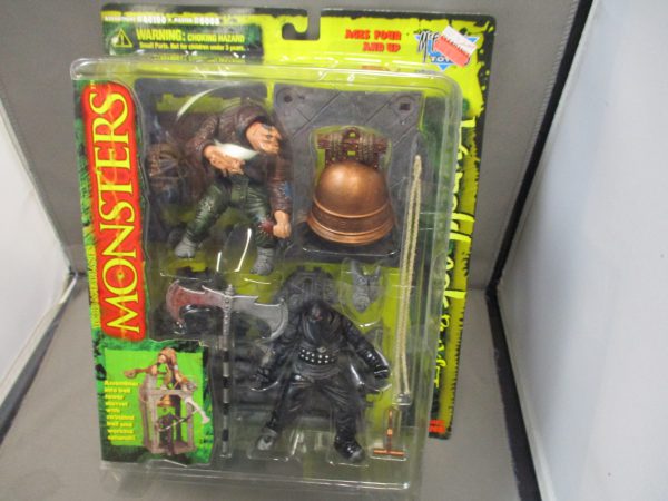Mcfarlane's Monsters Series One Hunchback Playset