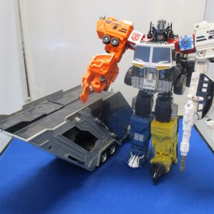 Energon Leader Class Optimus Prime