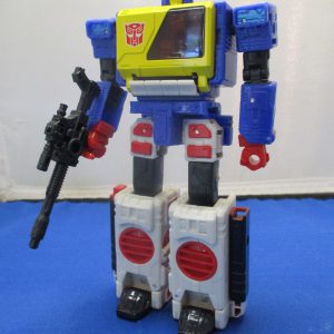 Legacy Evolution Twincast & Autobot Rewind