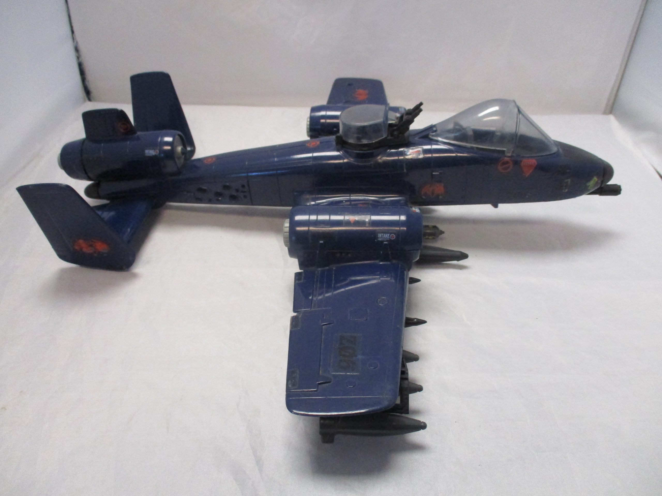 G.I. JOE Exclusive Deluxe Vehicle Cobra Rattler with Wild Weasel
