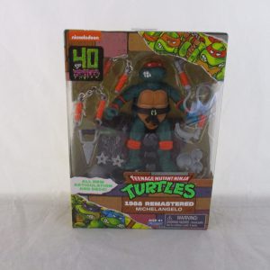 Teenage Mutant Ninja Turtles: Classic 4" Remastered Michelangelo