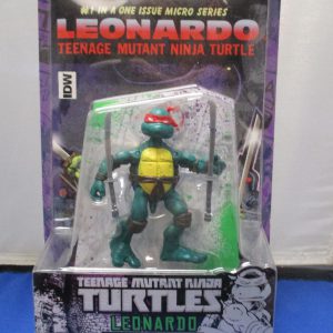 TMNT IDW 2014 Leonardo W/ Comic Book #1