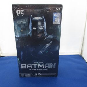 Fond Joy Armored Batman 1/9 Scale Figure