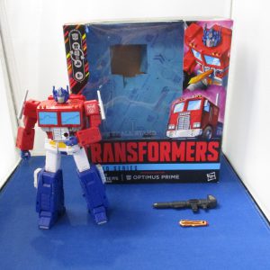Studio Series Ome Shall Stand Optimus Prime