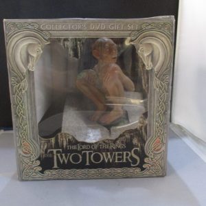 Lord Of The Rings Two Towers Gollum Statue