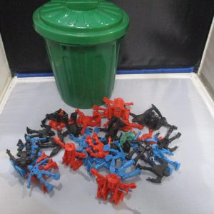 ARCO Robot Minis with Trashcan