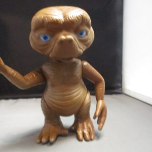 E.T Vinyl Figure
