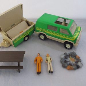 Tonka Play People 1978 Van W/ Pop Up Camper Trailer Set