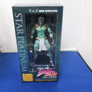 Medicos Super Action Statue Star Platinum