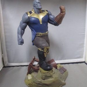 Diamond Select Gallery Avengers Infinity War Thanos