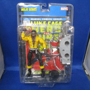 Toy Biz Marvel Legends Luke Cage Mojo Series