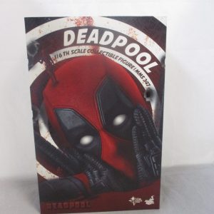 Hot Toys (MMS347) Deadpool 1/6 Scale Collectible Figure