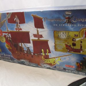 Pirates of the Caribbean On Stranger Tides Queen Anne's Revenge Exclusive Playset