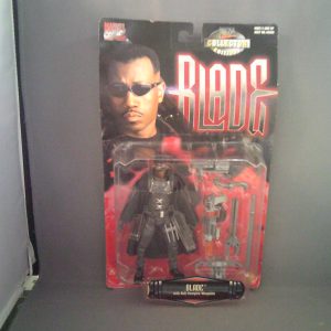 Toybiz Marvel Collectors Edition Blade W/ Anti-Vampire Weapons