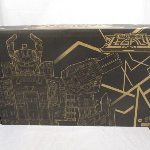 Transformers Generations: Guardian Robot and Lunar-Tread Legacy Titan Class