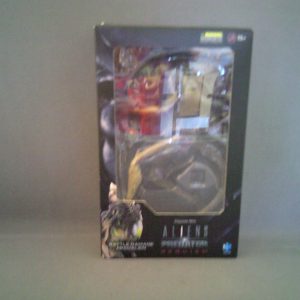 Hiya Toys Alien vs. Predator Battle Damage Predalien