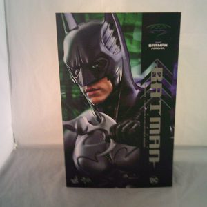 Hot Toys MMS593 Batman Forever Sonar Suit Batman 1/6 Scale