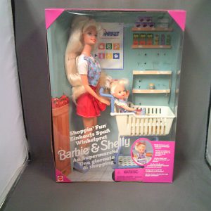 1995 Shopping Fun Barbie and Shelly #15756